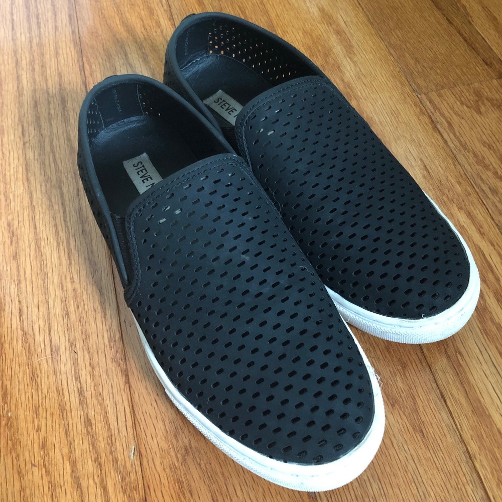 Steve Madden Slip-On Sneakers